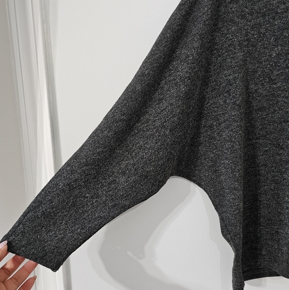 Gray V-Neck Reversible Sweater - Picture 4 of 6